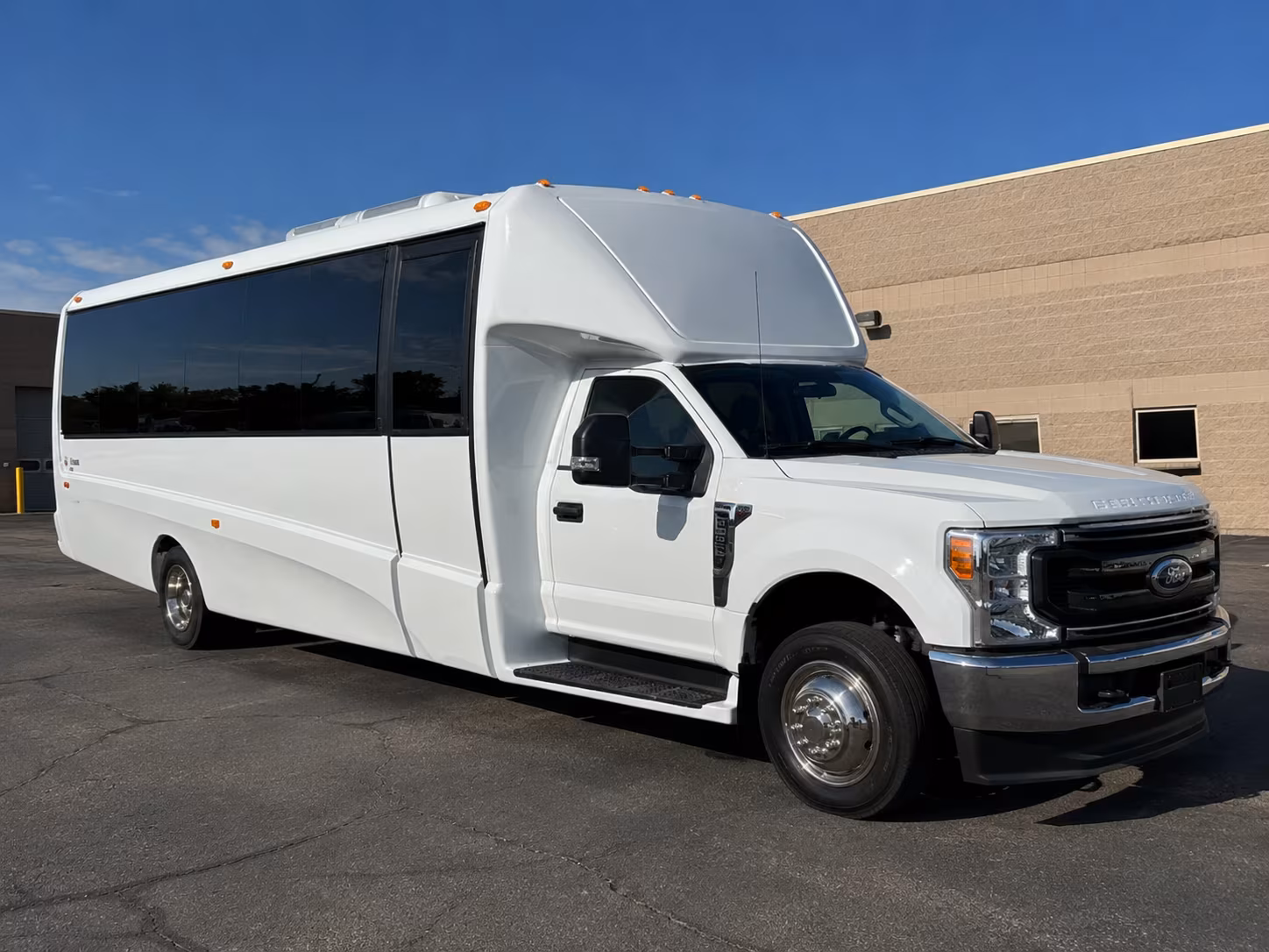 buckeye ease daily commutes with buckeye charter buses