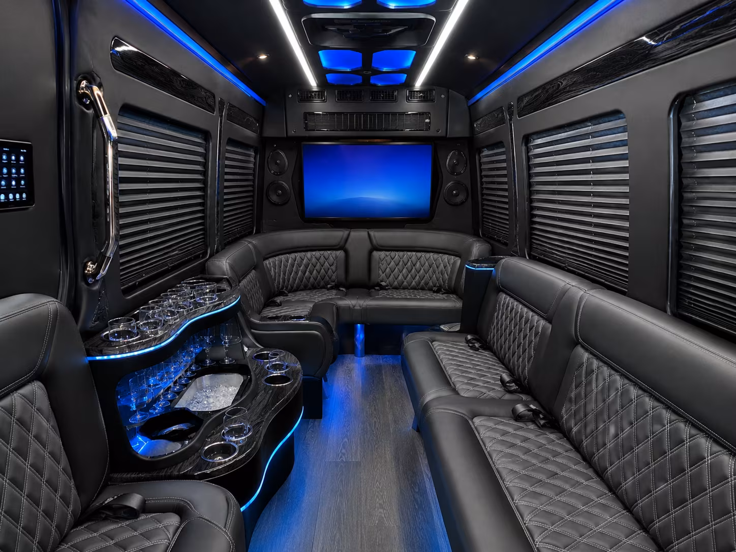 goodyearcharterbuscompany com makes it easy to plan a multi day trip to los angeles san diego or disneyland from goodyear
