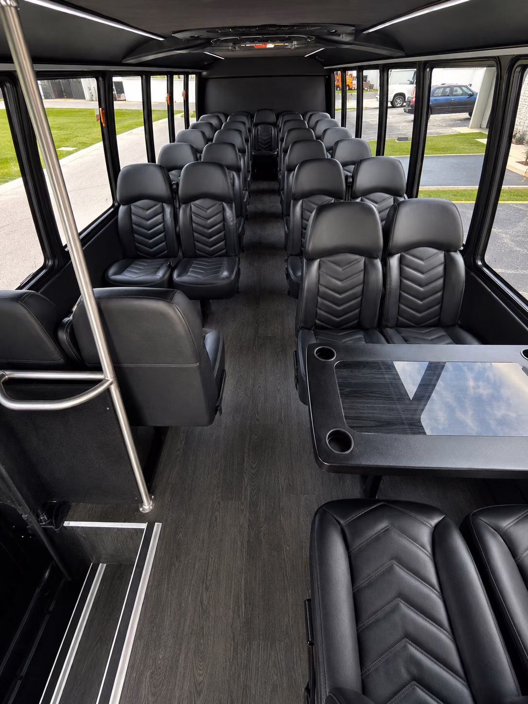 tempe make an entrance with tempe prom transportation